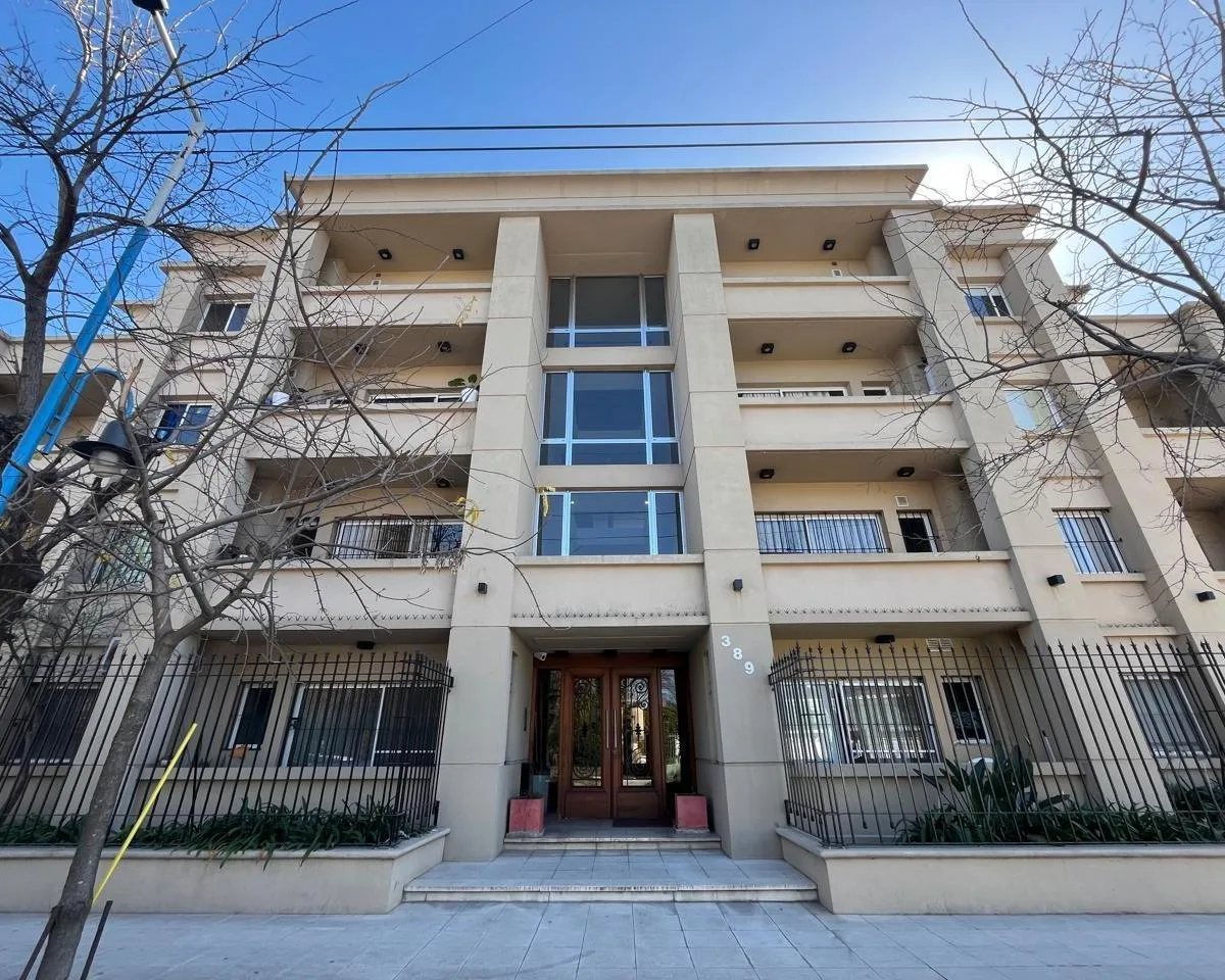 Departamento Céntrico con Cochera en Alquiler - ID 2685