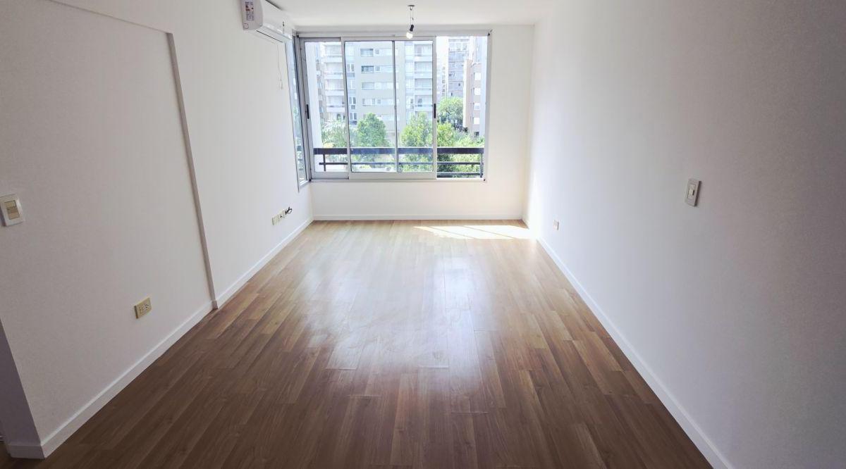 Two-room apartment with balcony in Villa Urquiza