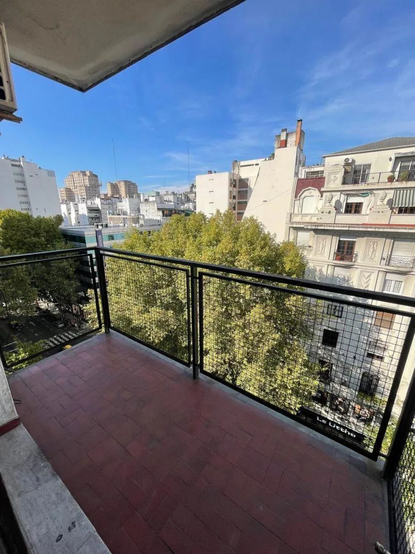 Квартира-студия с балконом и кондиционером в Recoleta