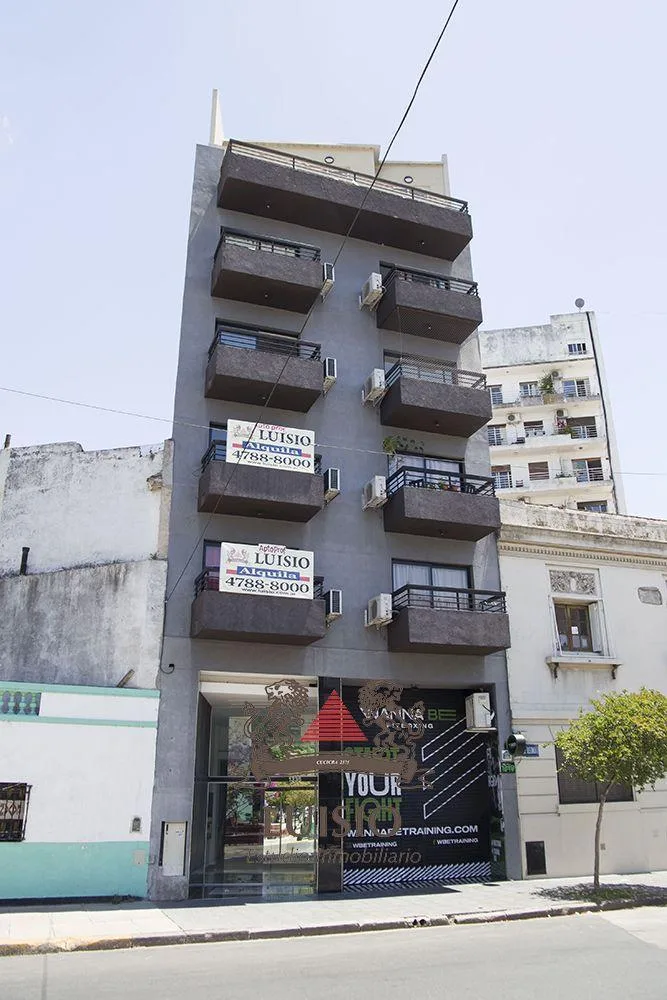 Monoambiente apto profesional o comercial en Recoleta