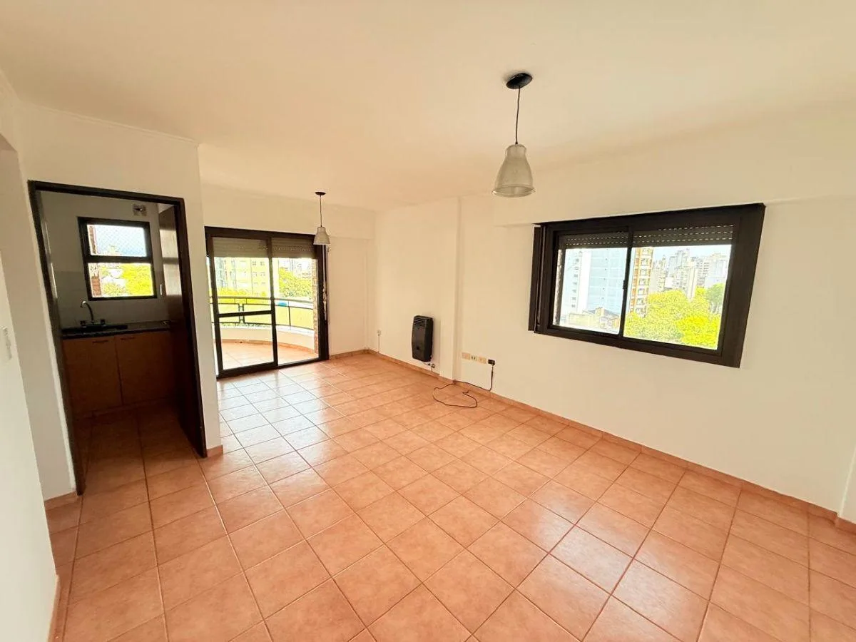 Apartamento de dois dormitórios com vaga de garagem em La Plata