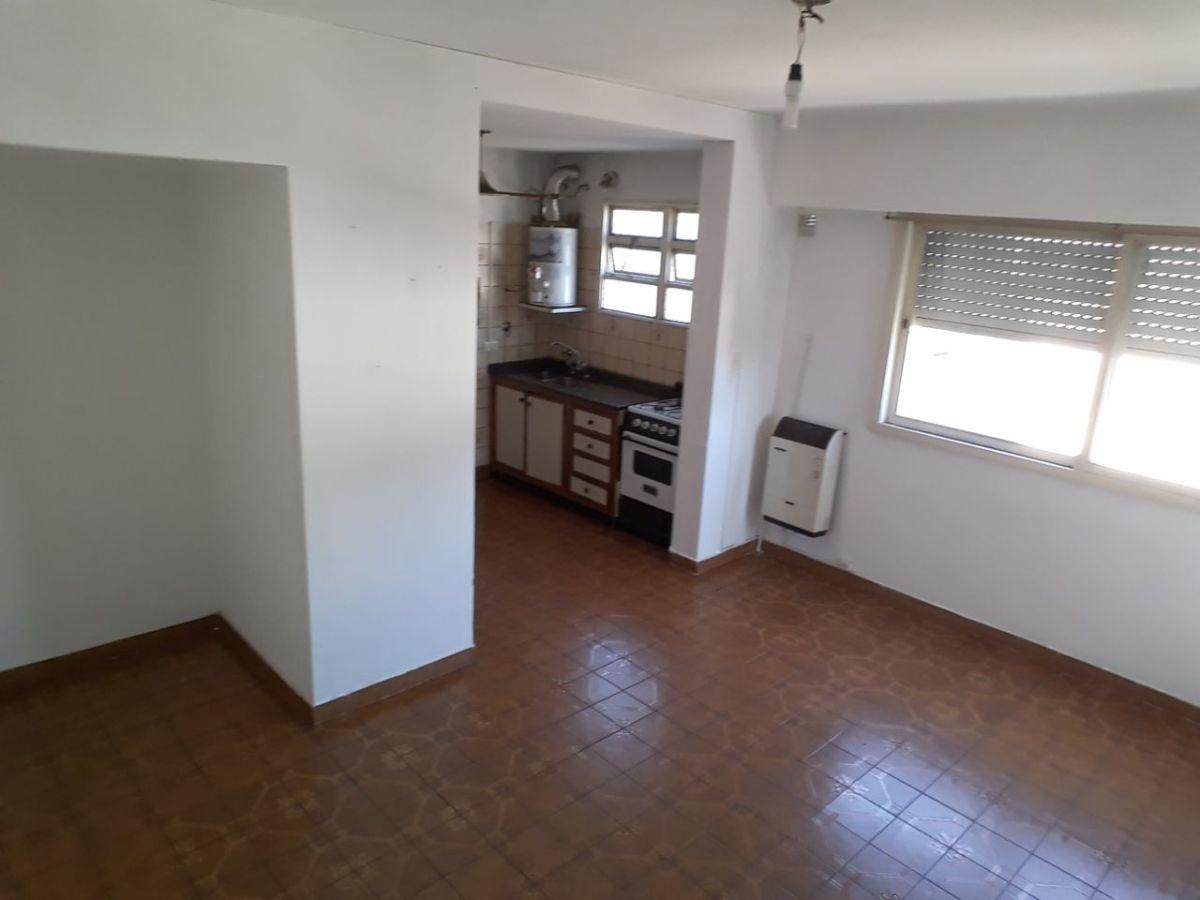 2 Ambientes C/balcón