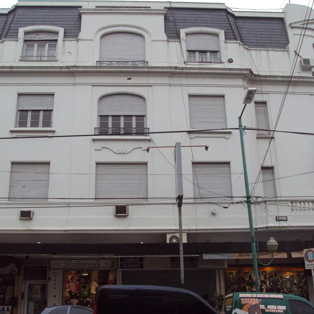 Four-room apartment near Lomas de Zamora station