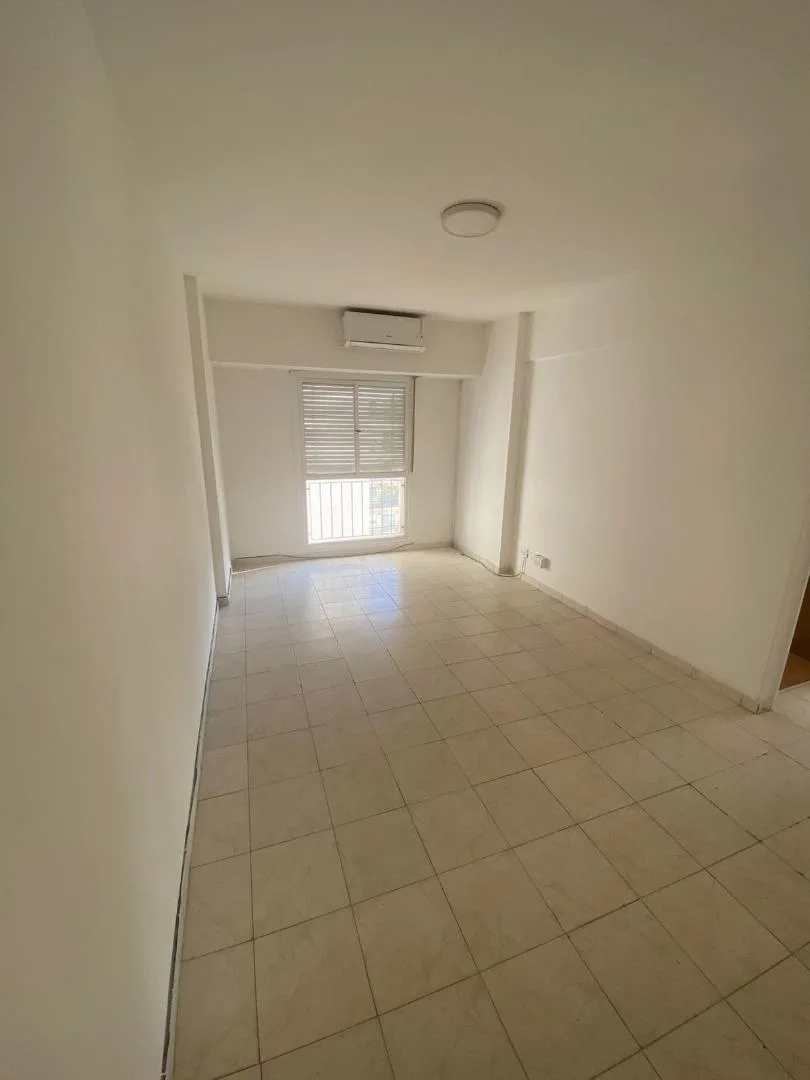 Apartamento de três ambientes em Palermo