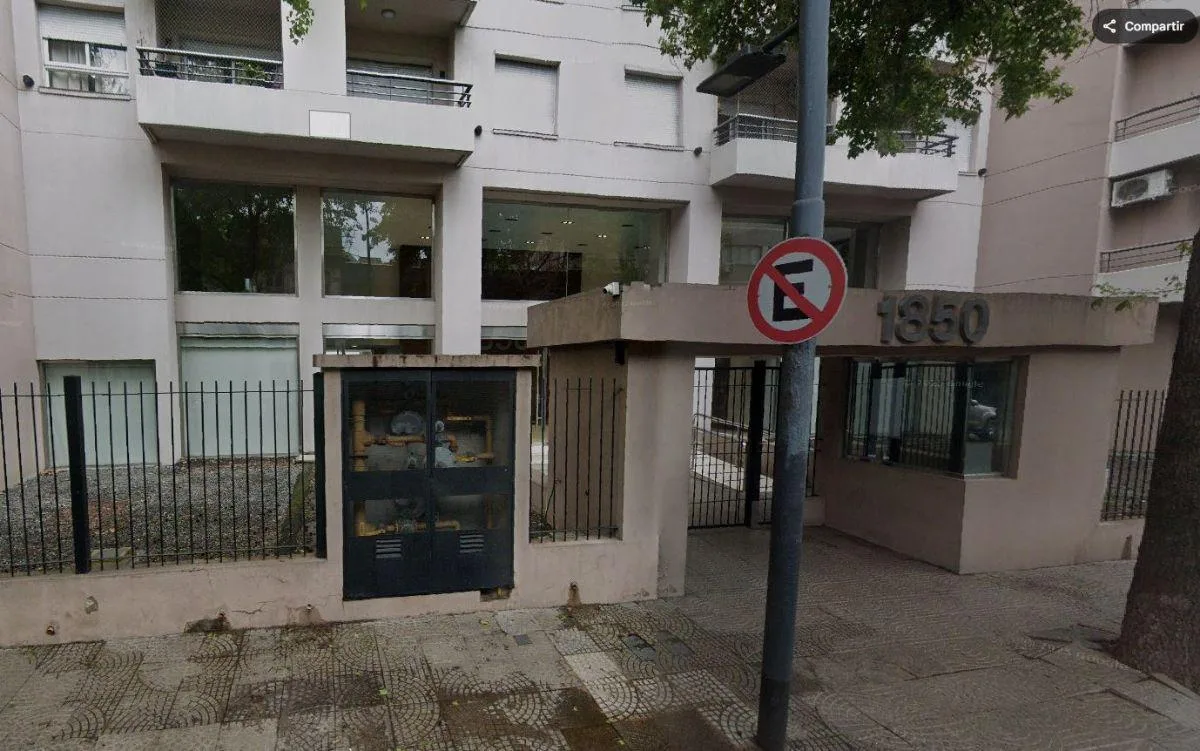 Apartamento de dois dormitórios em Flores