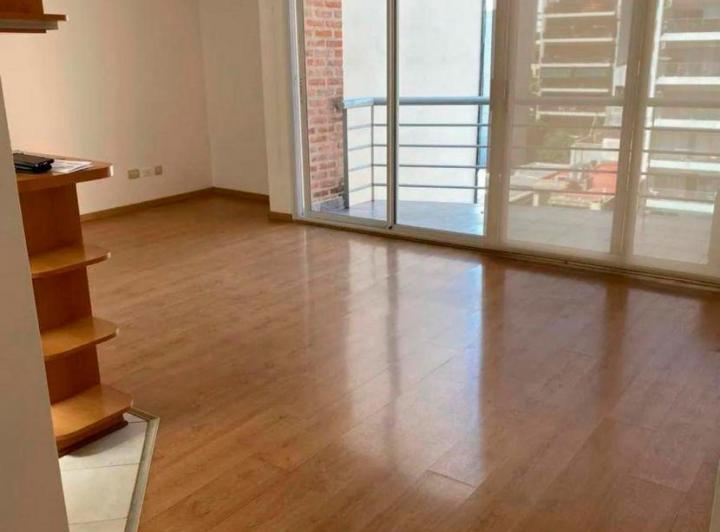 Departamento de 2 ambientes con cochera en Belgrano