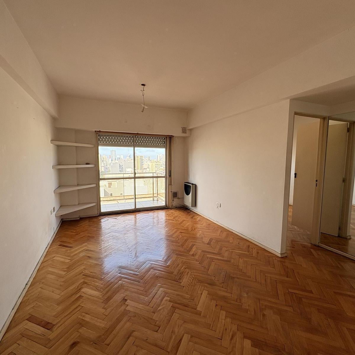 Apartamento de dois ambientes com varanda em Balvanera