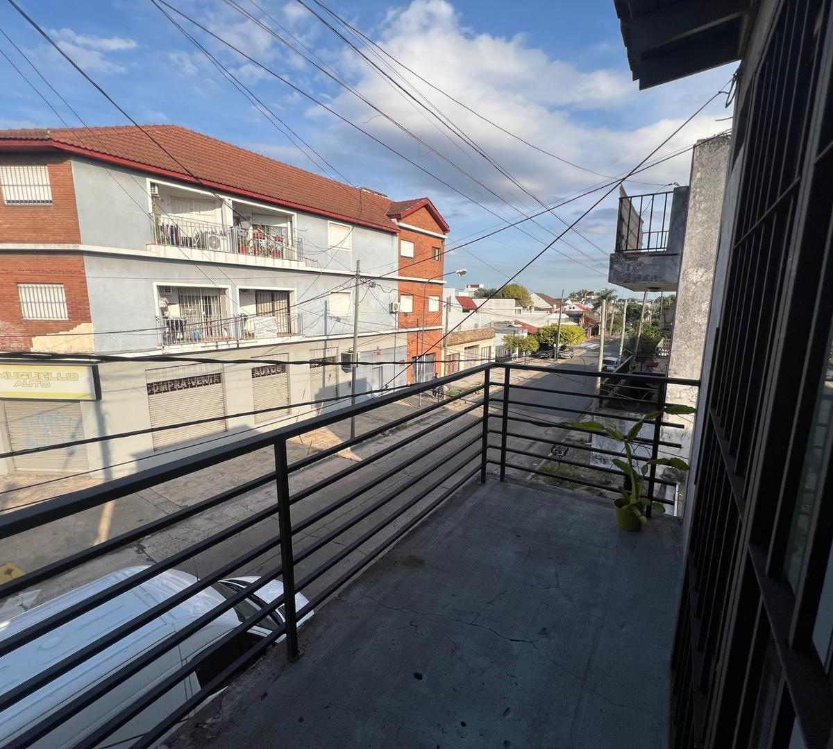 Квартира-студия PH в Ramos Mejia