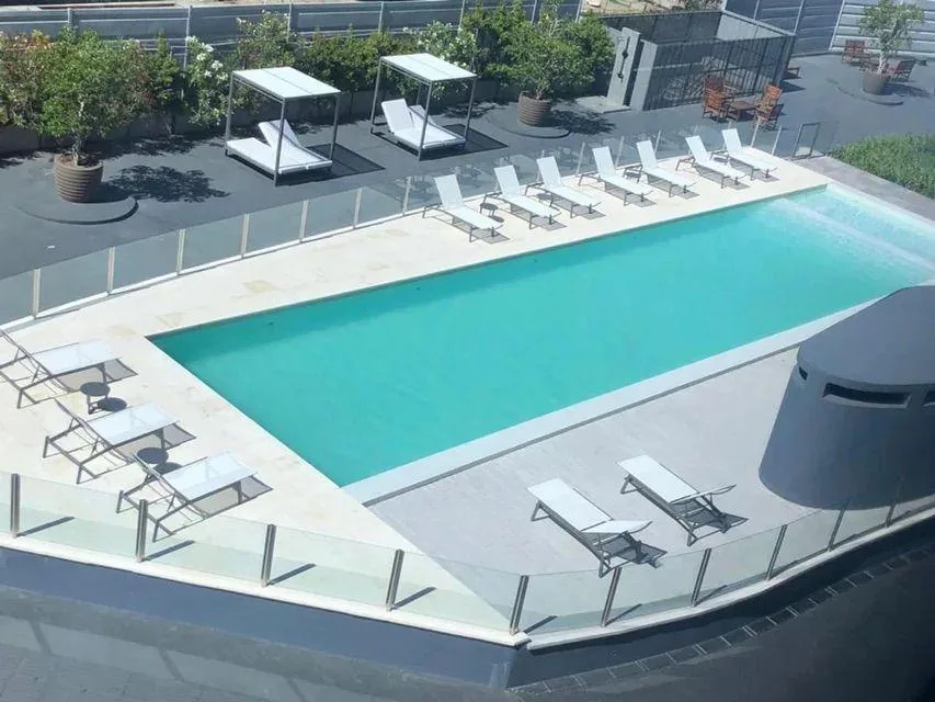 Трёхкомнатная квартира с мебелью и парковкой в La Boca