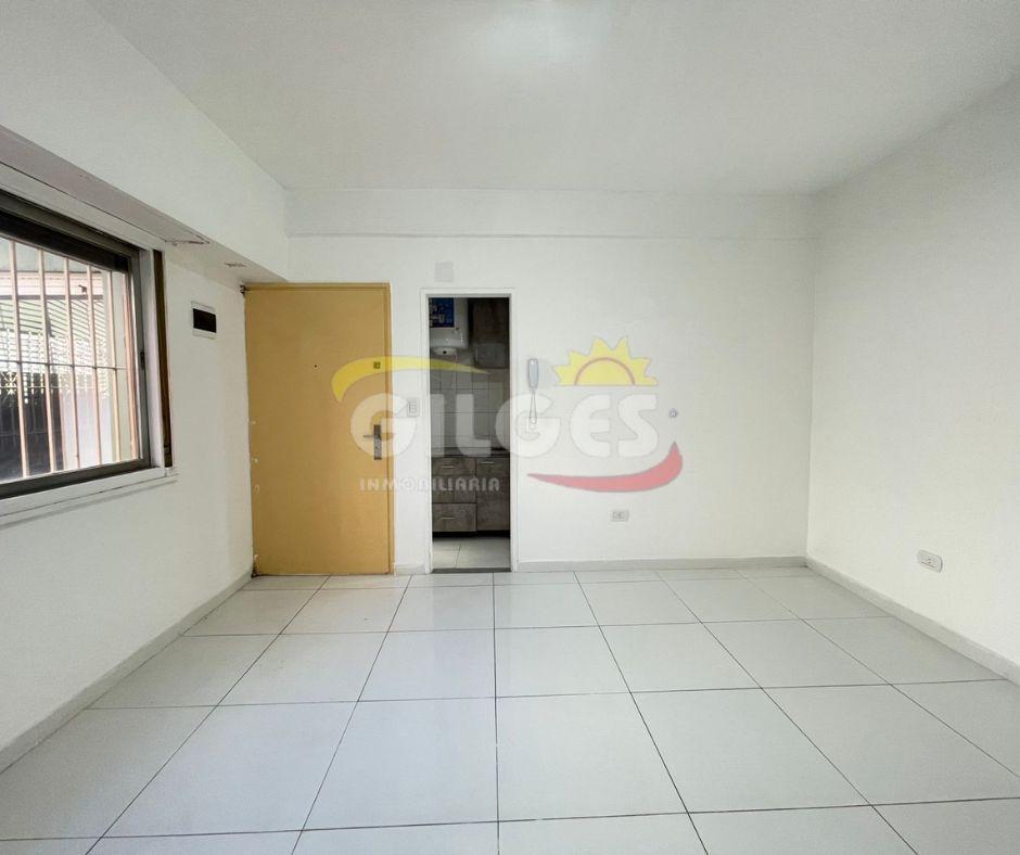 Квартира-студия в Ramos Mejía, рядом с Av. De Mayo