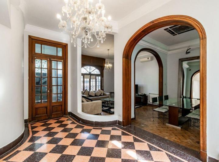 Casa de 4 dormitorios en Colegiales con terraza