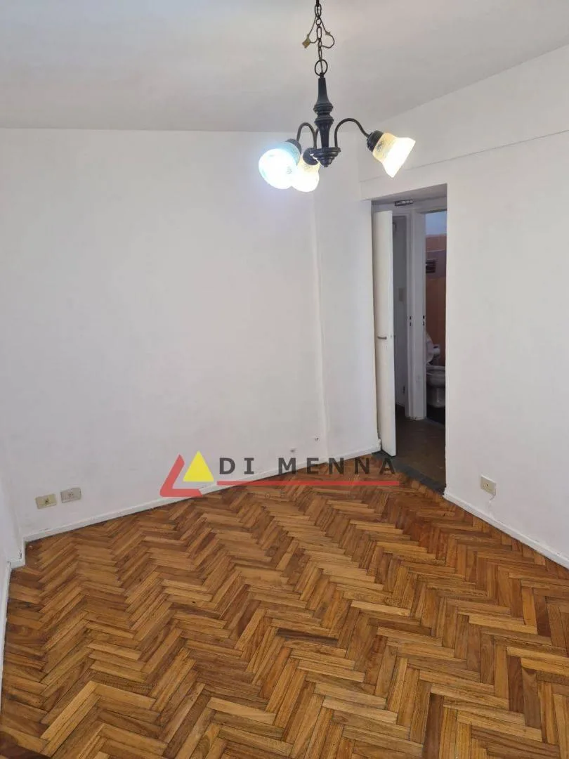 Departamento de 2 ambientes lateral en Villa Ortúzar