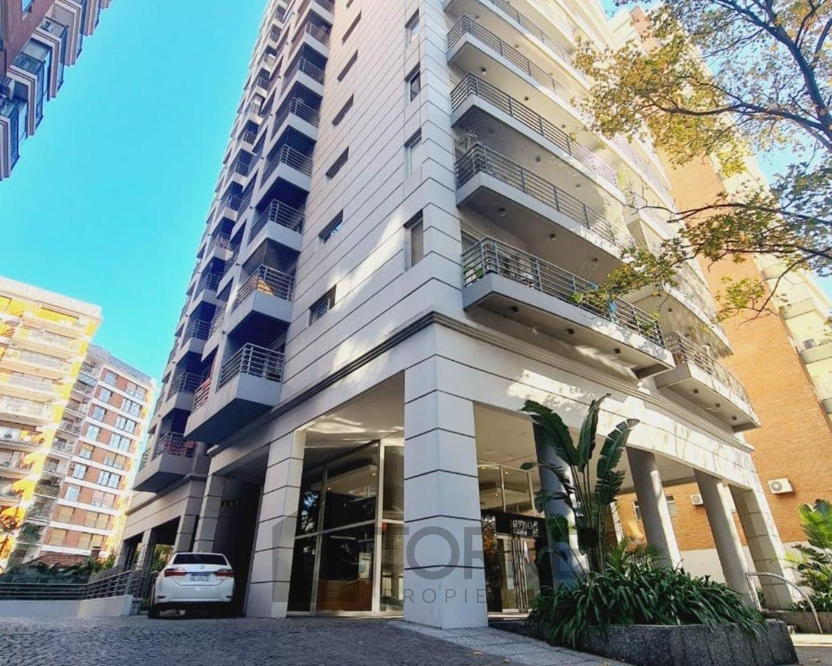 Departamento de 3 ambientes con cochera en Vicente López (Olivos)