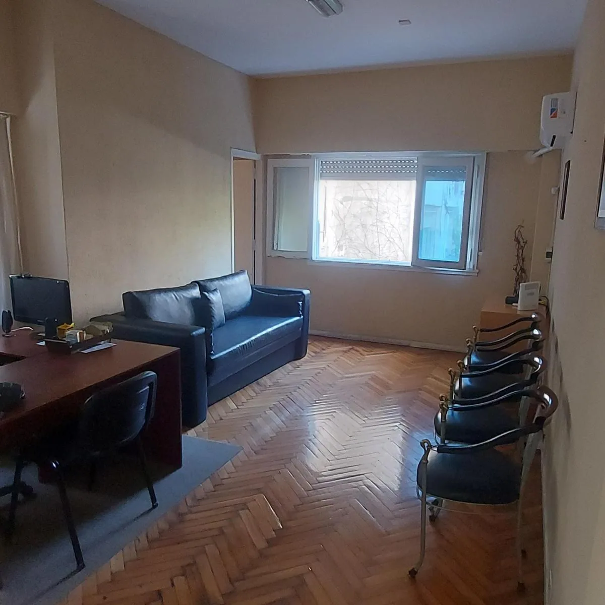 Apartamento de três ambientes com dependência de serviço em San Nicolás