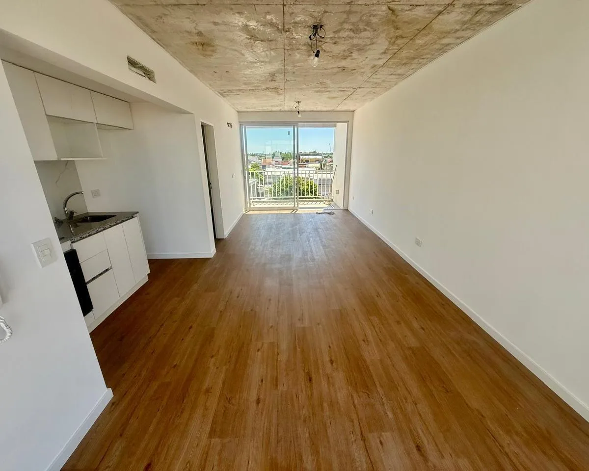 Kitnet no 3º andar em Villa Dominico