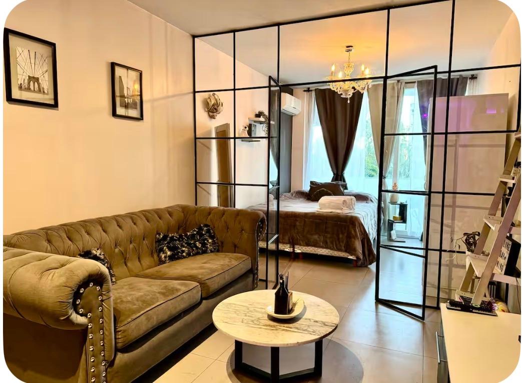 Kitnet dividido com varanda em Palermo Hollywood