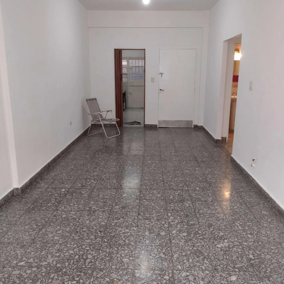 Departamento de 2 ambientes en Villa Luro, planta baja al frente con patio