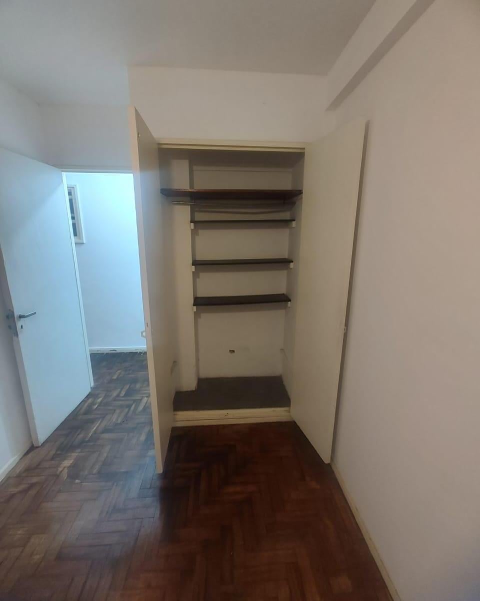 Two-bedroom apartment in Constitución with street-facing balcony