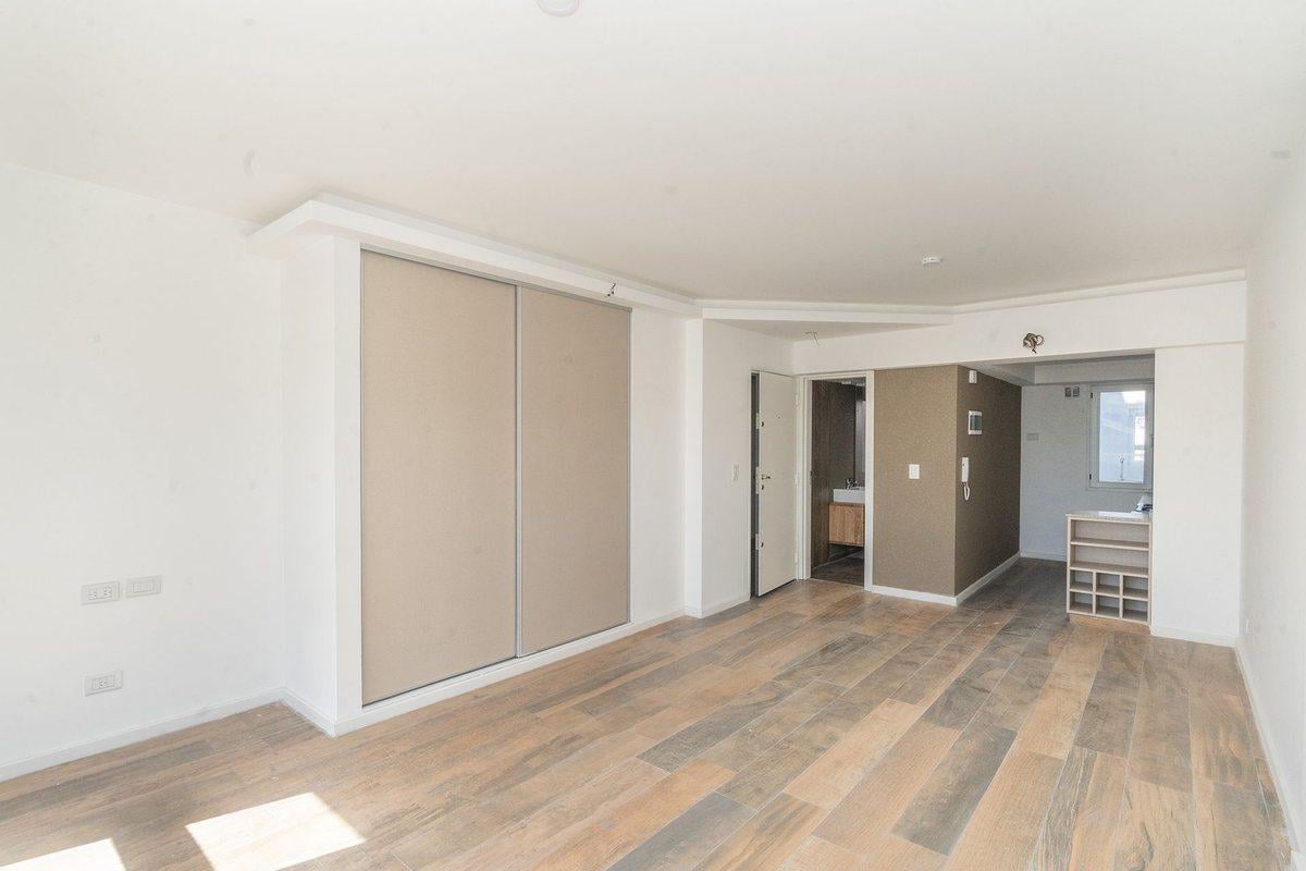 New studio apartment with courtyard view in Gerli, Lanús