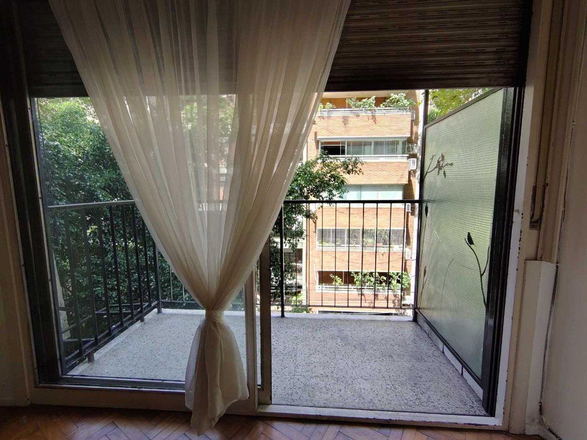 Kitnet com varanda em Palermo