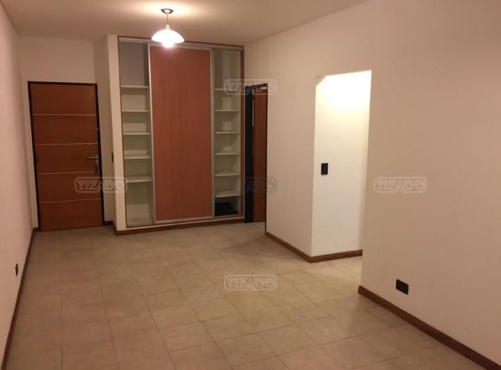 Квартира с 1 спальней и парковкой в Vicente López