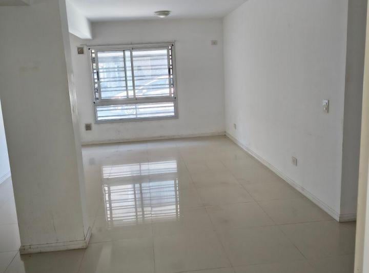 Departamento de 2 ambientes en San Fernando con cochera fija