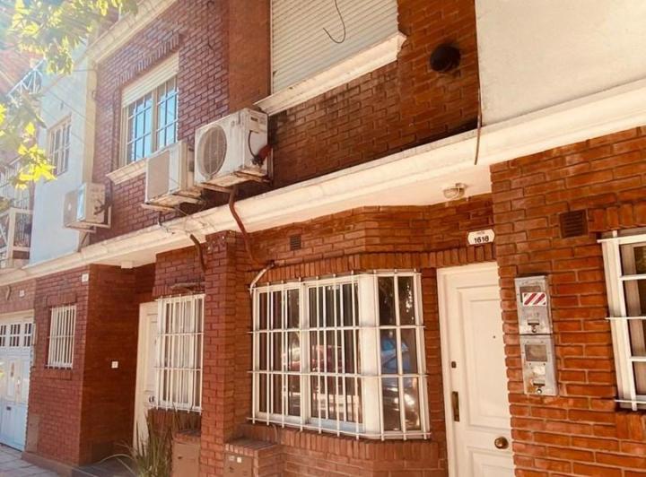 Casa dúplex de 2 ambientes con terraza privada en Vicente López