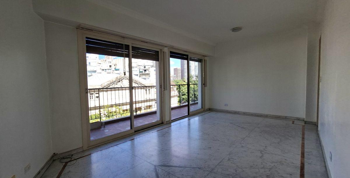 Apartamento de três ambientes com 82 m² em Palermo