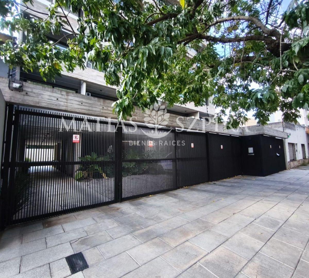 Studio apartment in Morón