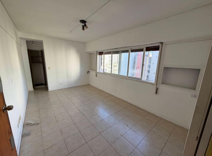 Kitnet de andar alto em Recoleta