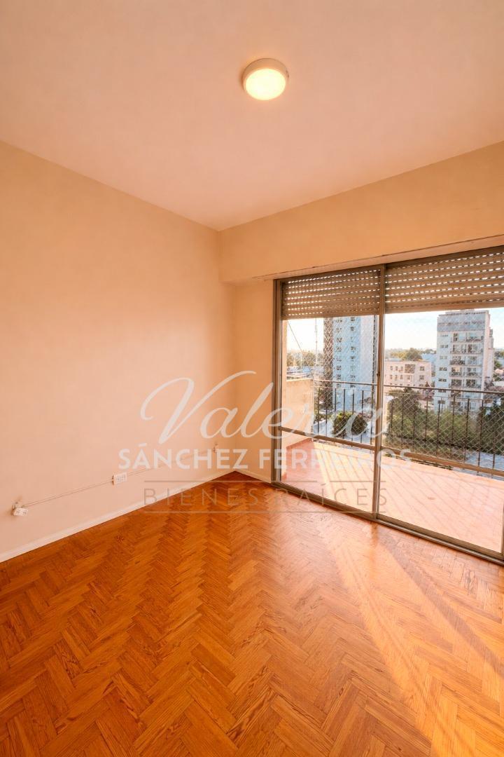 Three-room apartment in Bernal Centro