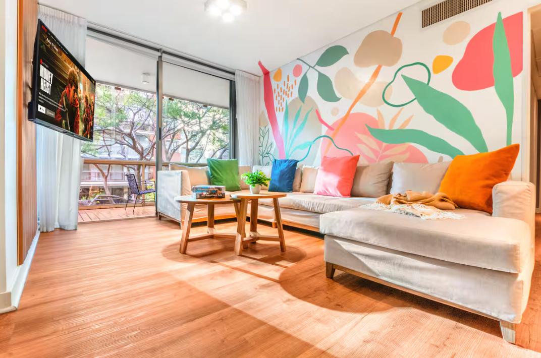 Fully equipped four-room apartment with 2 parking spaces in Puerto Madero