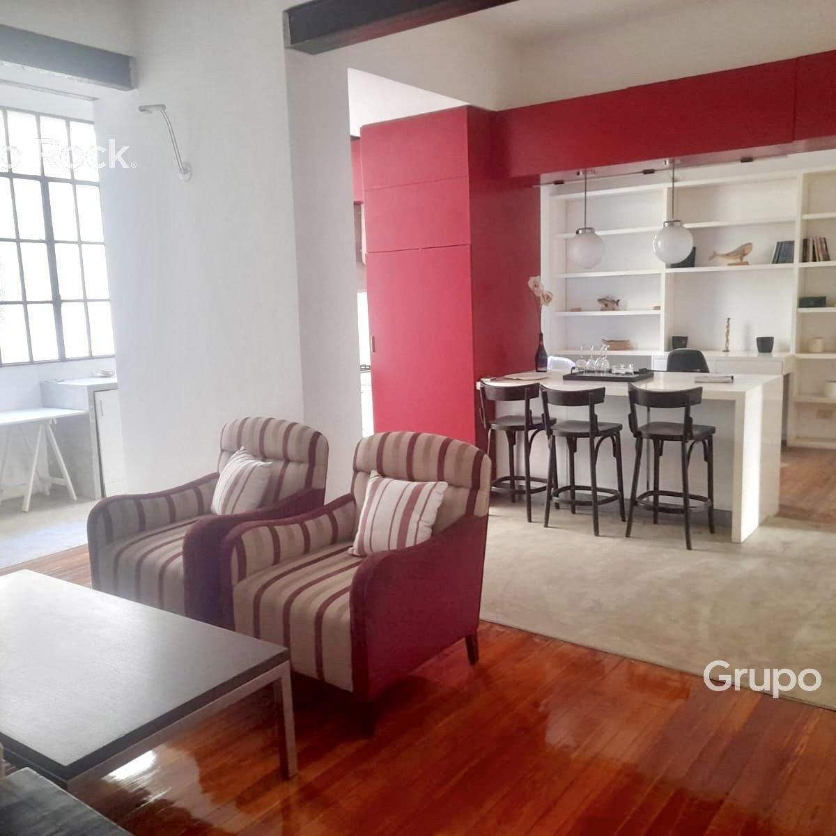 Трёхкомнатная квартира в San Telmo, 1-й этаж по лестнице