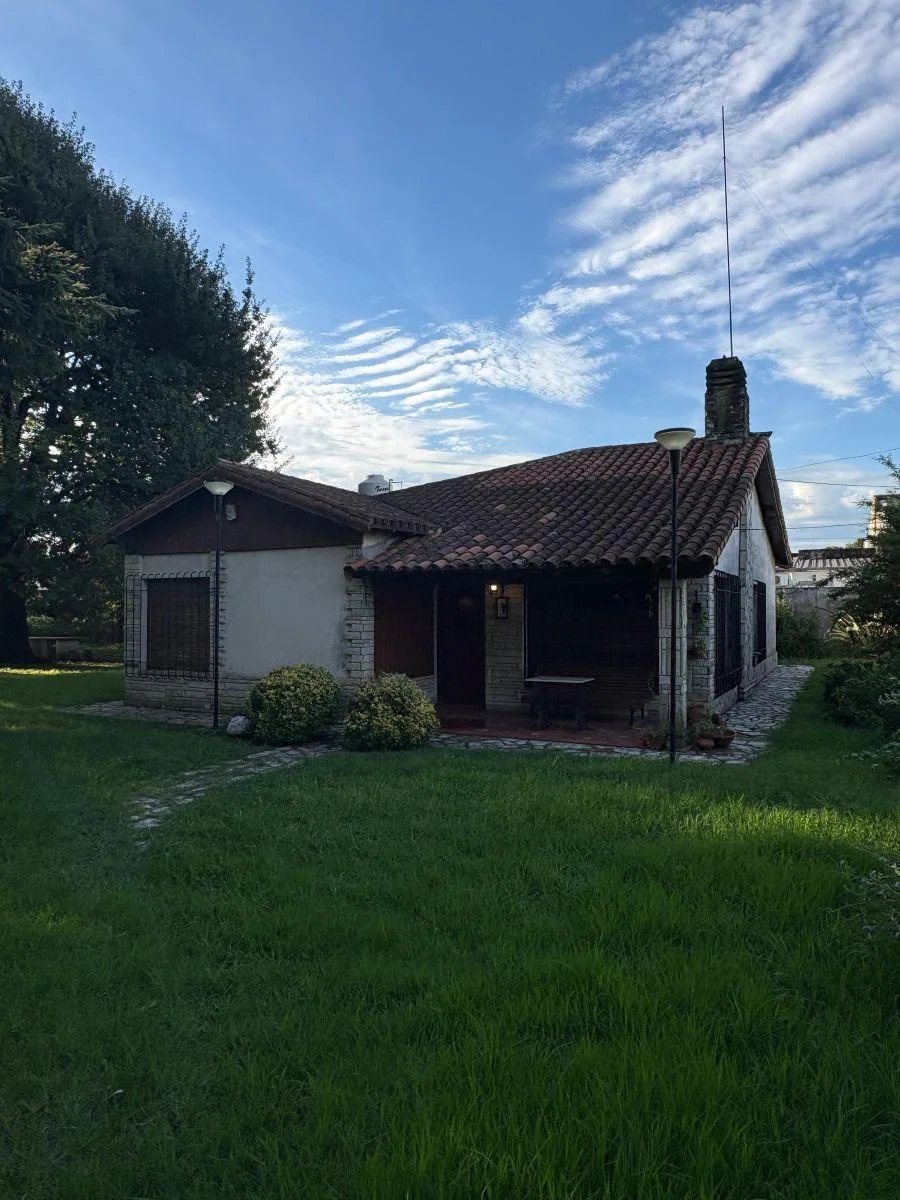 Casa en Alquiler – Centro de General Rodríguez
