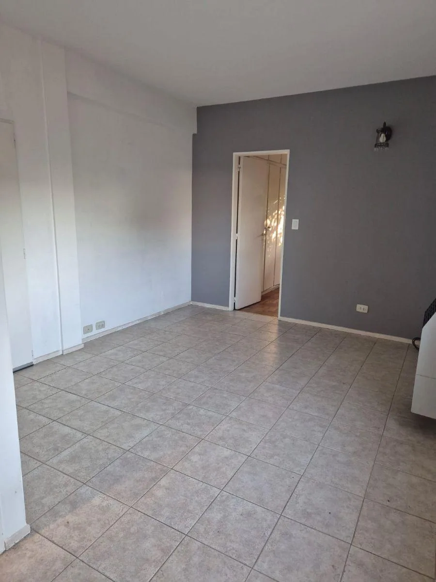 Apartamento de dois ambientes sem condomínio em Olivos