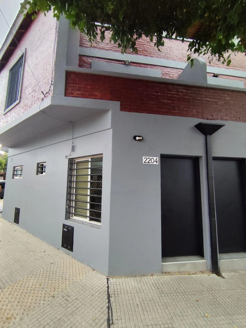 Duplex-style three-room apartment in Mataderos