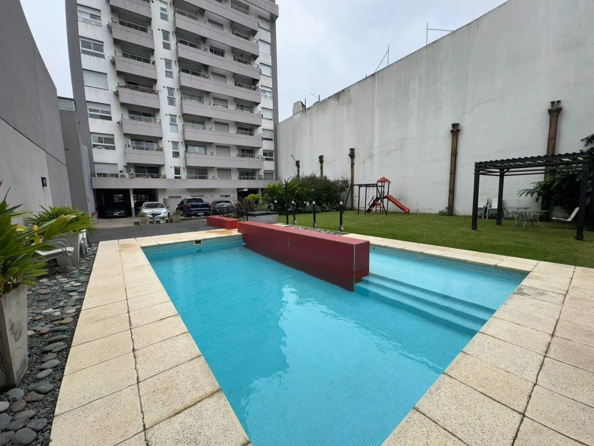 Apartamento de 3 ambientes com 2 vagas de garagem em Almagro