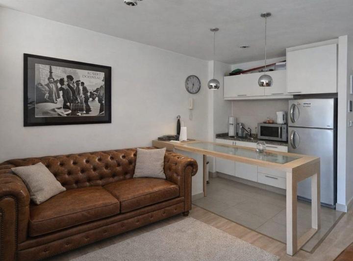 Kitnet de um ambiente com varanda em Colegiales