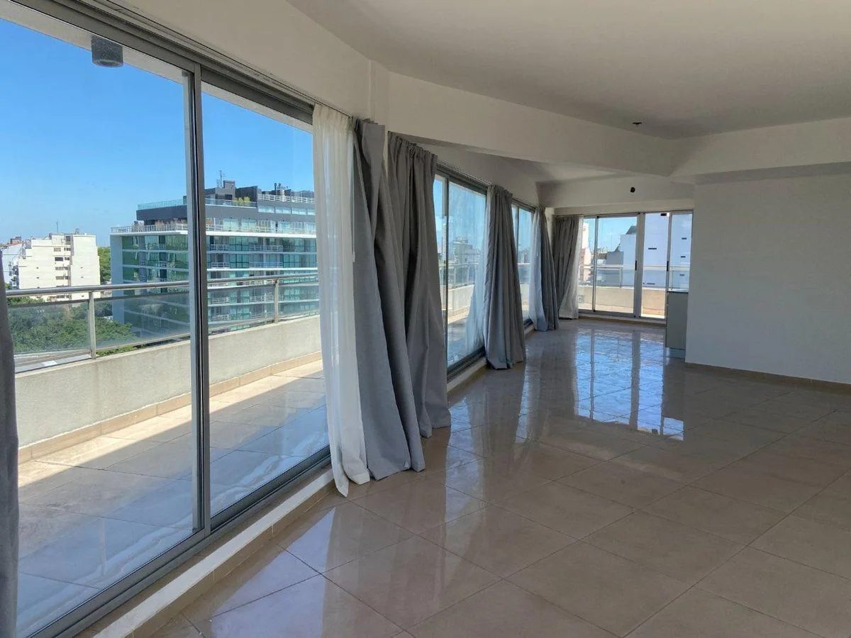 Лофт-студия под офис или жильё в Coghlan с террасой