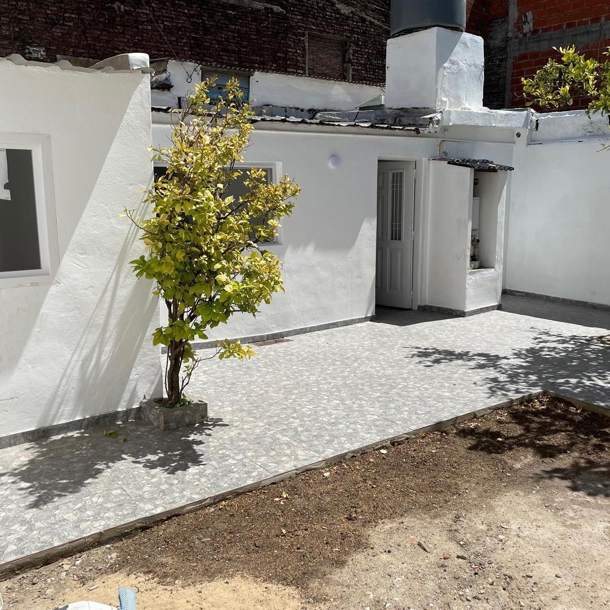 PH con 2 dormitorios y patio en Nueva Pompeya