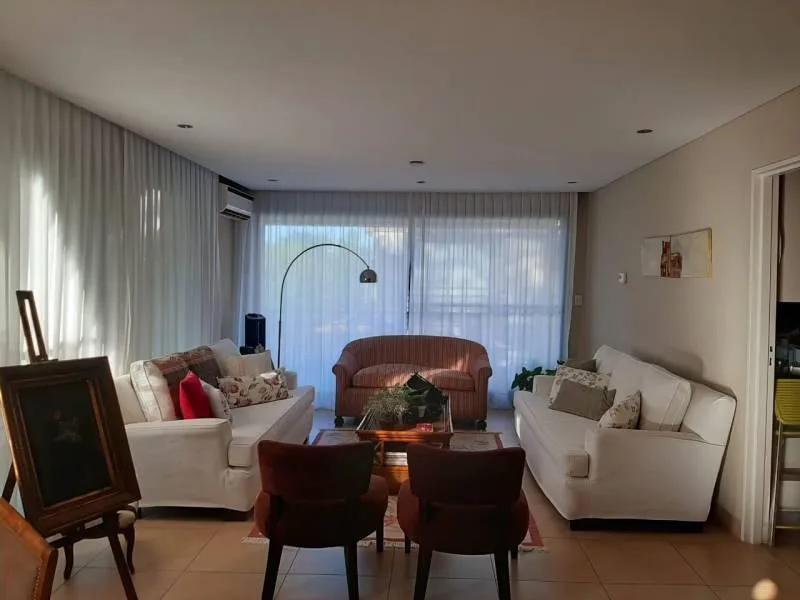 Dúplex de 3 dormitorios con terraza de 77 m² en San Isidro