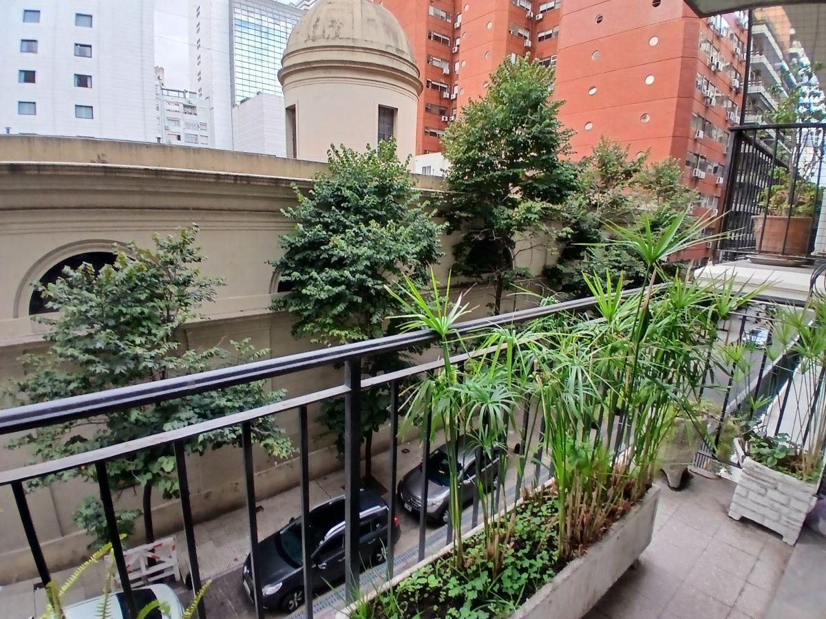Departamento de 4 ambientes en Retiro con cochera y baulera