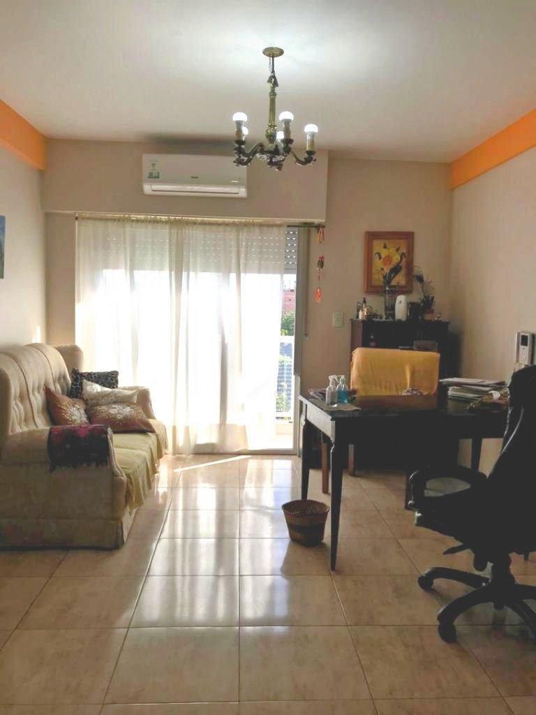 Studio apartment in Morón