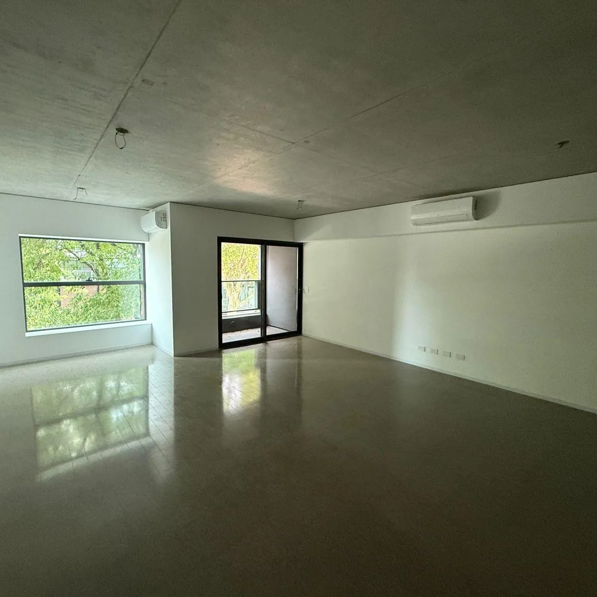 Kitnet de 2 ambientes sem mobília em La Matanza