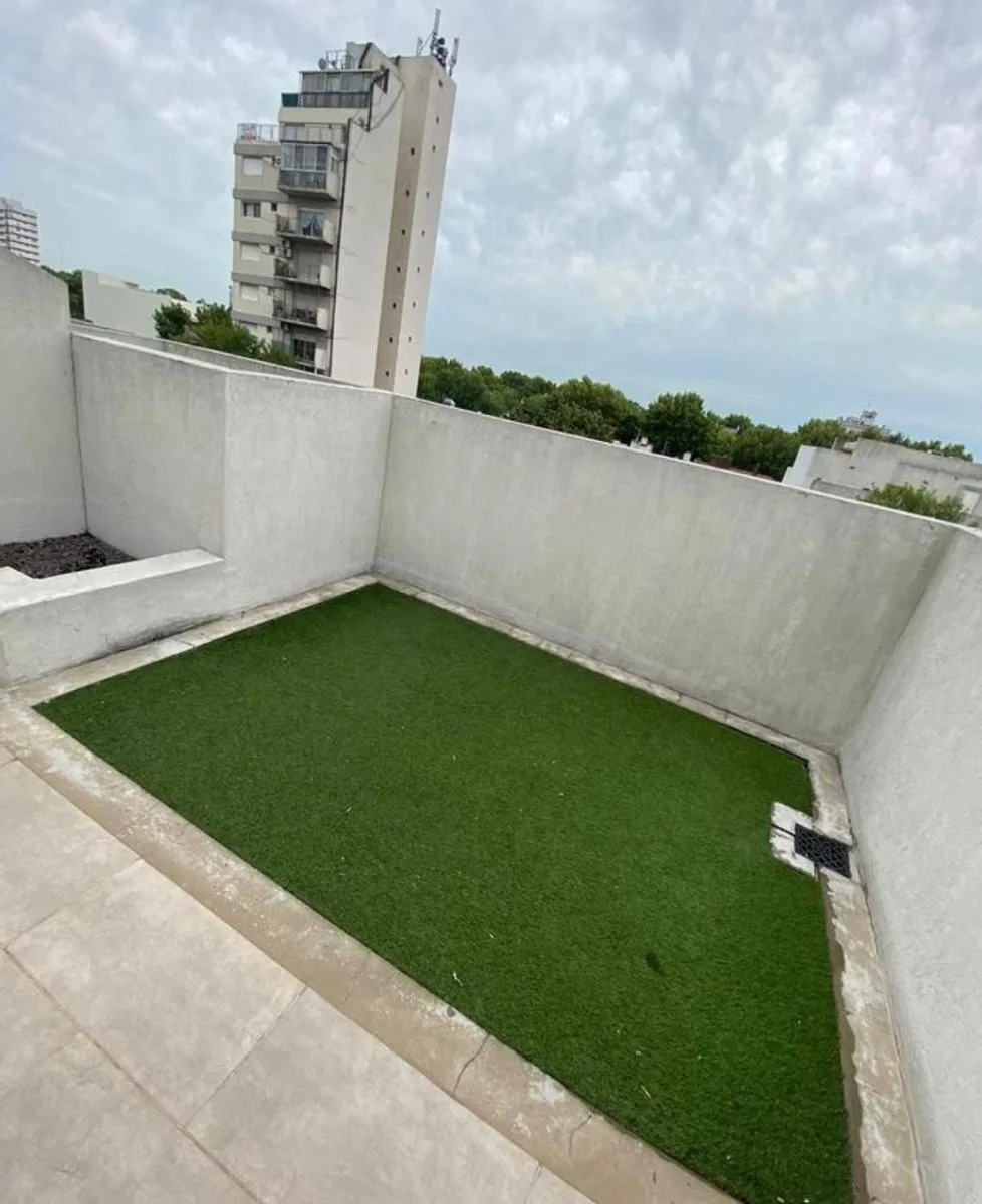 Квартира-студия с балконом и частной террасой в Saavedra