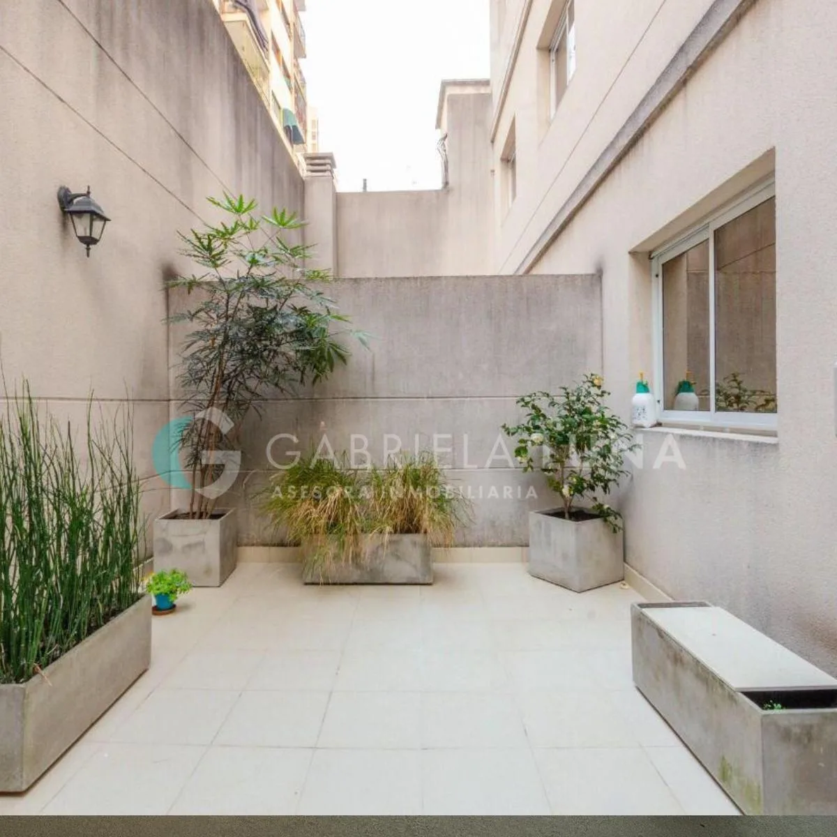 Alquiler Departamento 3 Ambientes con Balcón, Patio y Cochera - Caballito