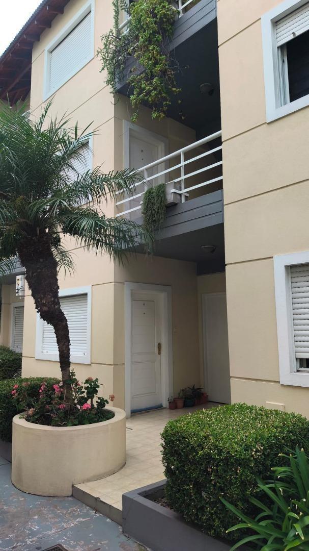 Apartamento de dois ambientes com varanda em Morón