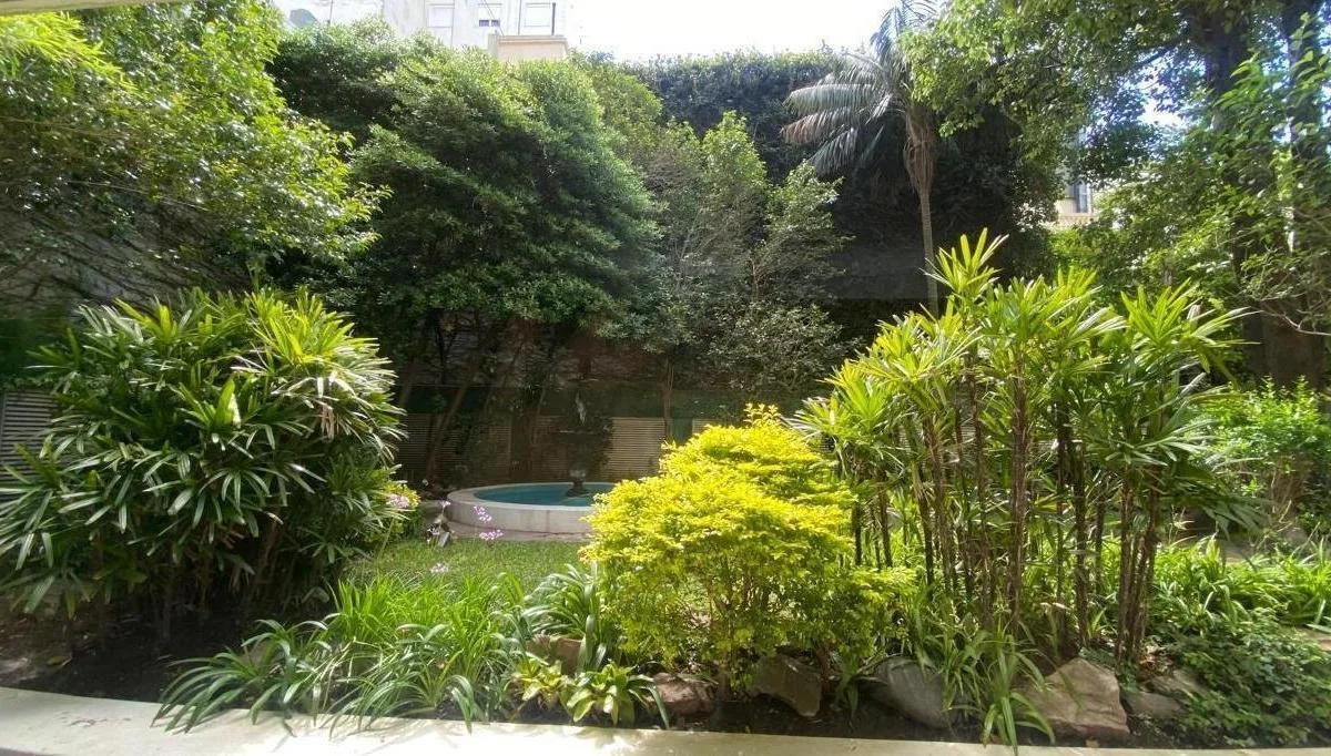 Departamento de 3 ambientes con dependencia en Recoleta