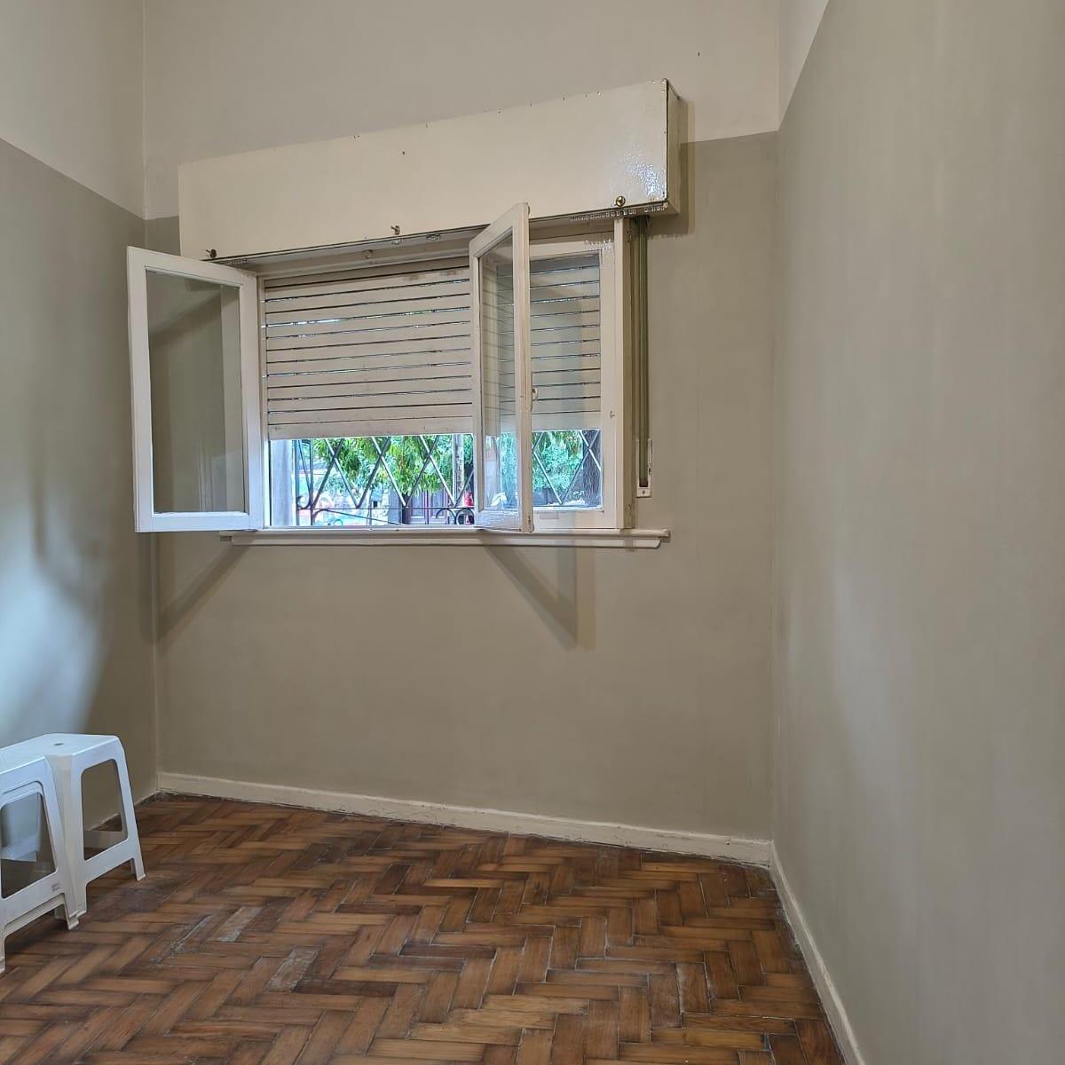 PH al frente de 2 ambientes en Floresta