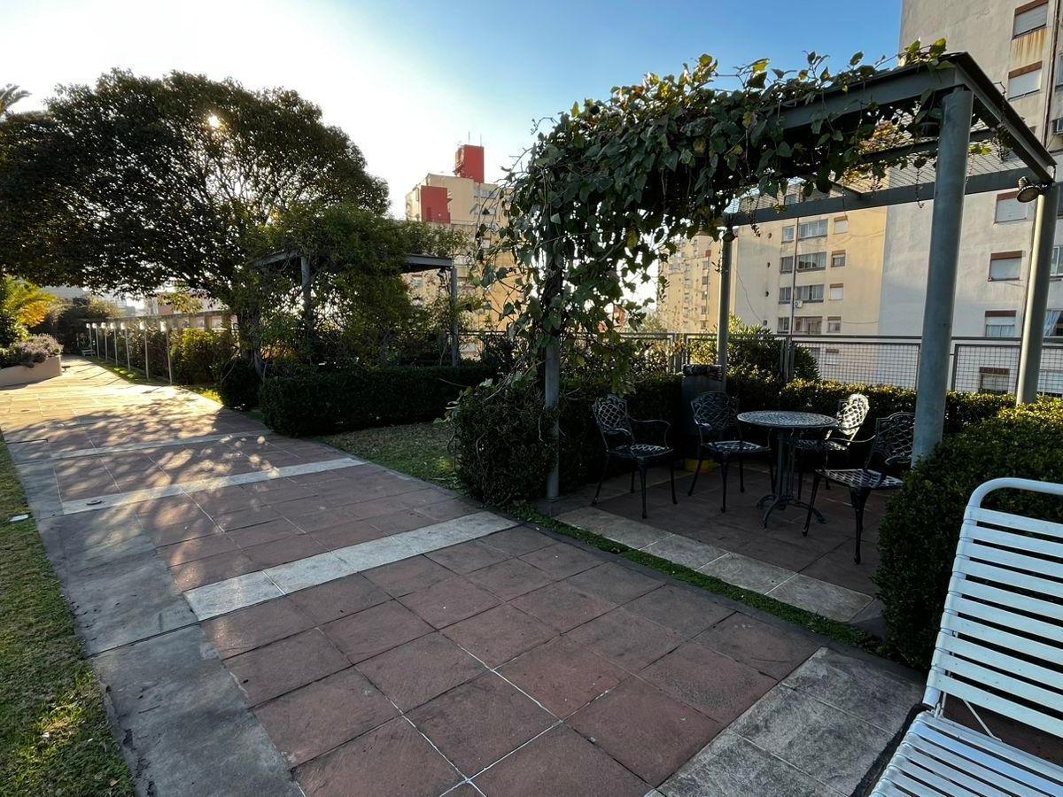 Apartamento de dois ambientes em Colegiales no 3º andar de frente com varanda no complexo La Algodonera